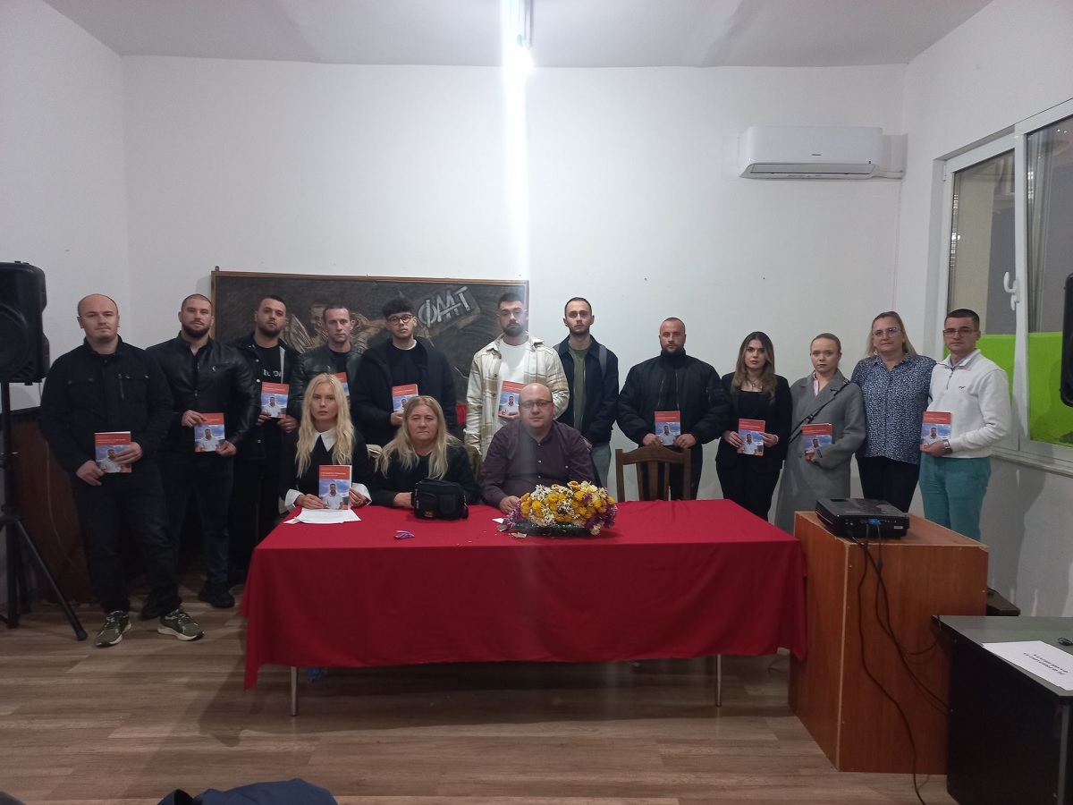 Read more about the article Промовирана книгата „Стојанче Стефанов“ од м-р Марјан Гијовски